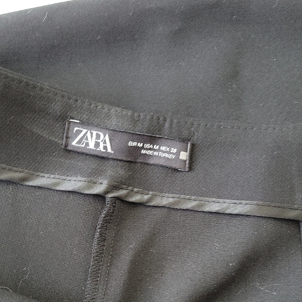Zara Black High-Waist Sailor Shorts with Gold Buttons - Picture 3 of 6